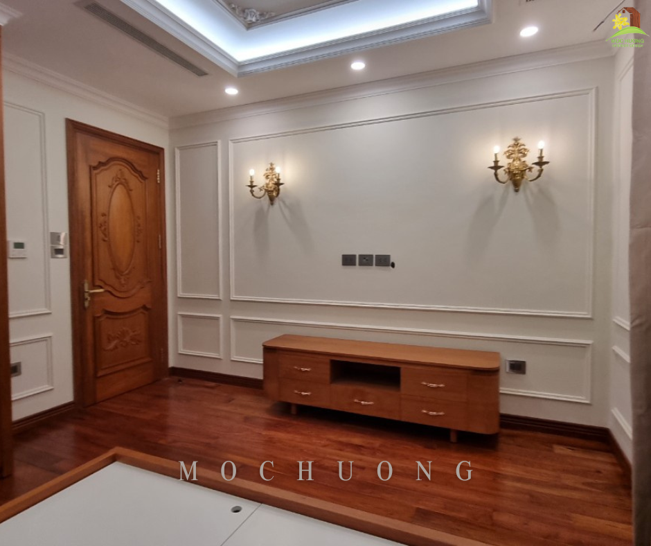Chị Anh - VinHome HN